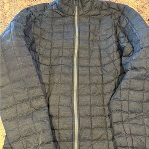 The North Face Gray Lightweight Quilted Jacket